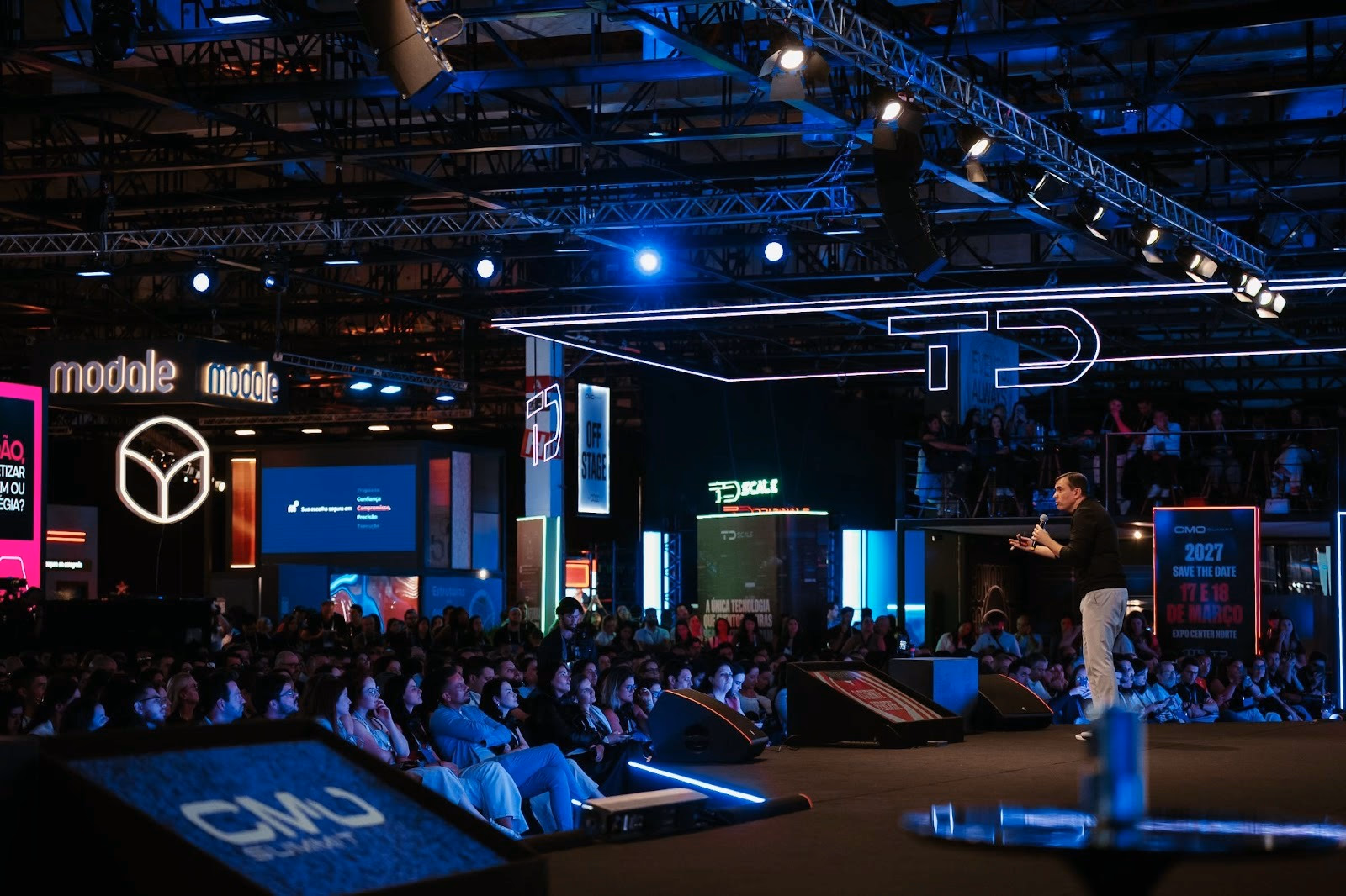 Sua marca não precisa de mais clientes. Precisa ser indispensável para os certos